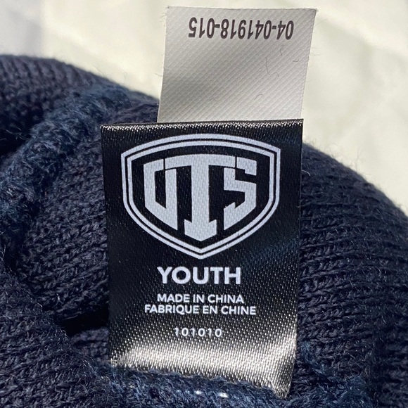 Navy Blue Toronto Maple Leafs Winter Beanie (Youth) - Picture 6 of 7